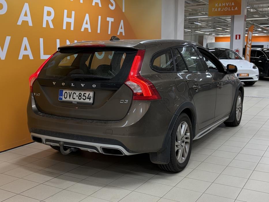 VOLVO V60 Cross Country 2017