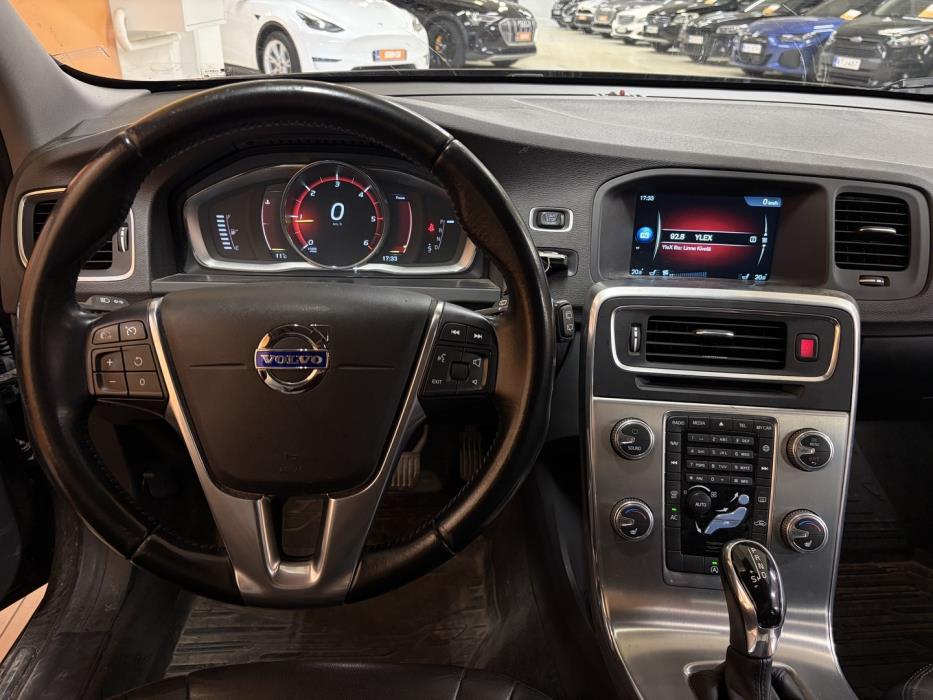 VOLVO V60 Cross Country 2017