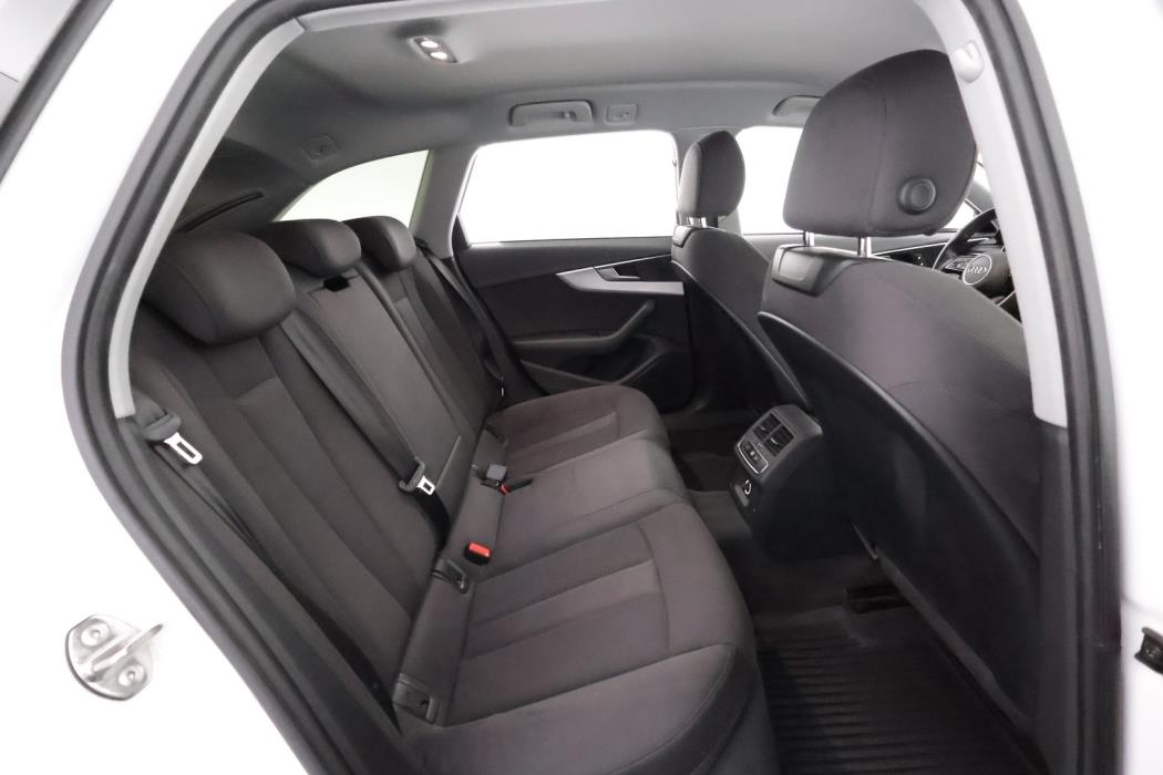 AUDI A4 2018