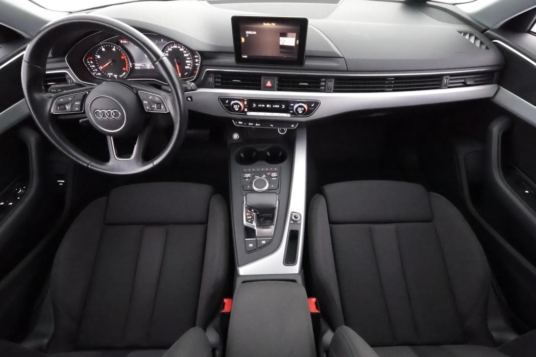 AUDI A4 2018