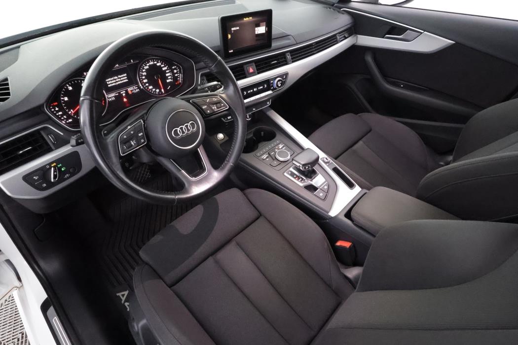 AUDI A4 2018