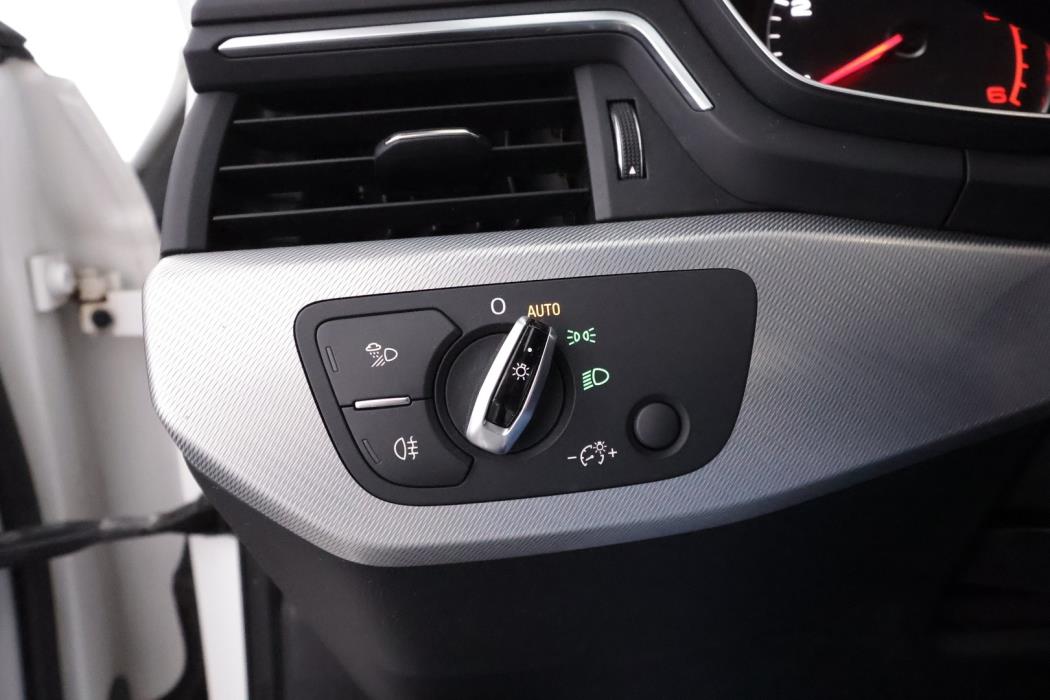 AUDI A4 2018