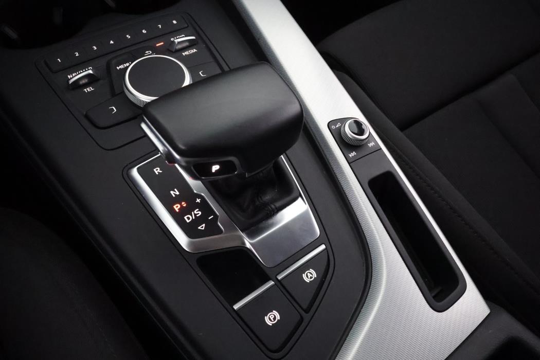 AUDI A4 2018