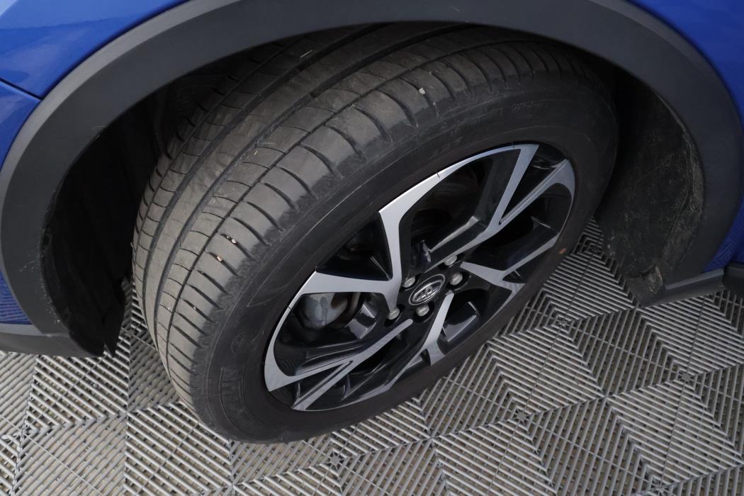 TOYOTA C-HR 2018