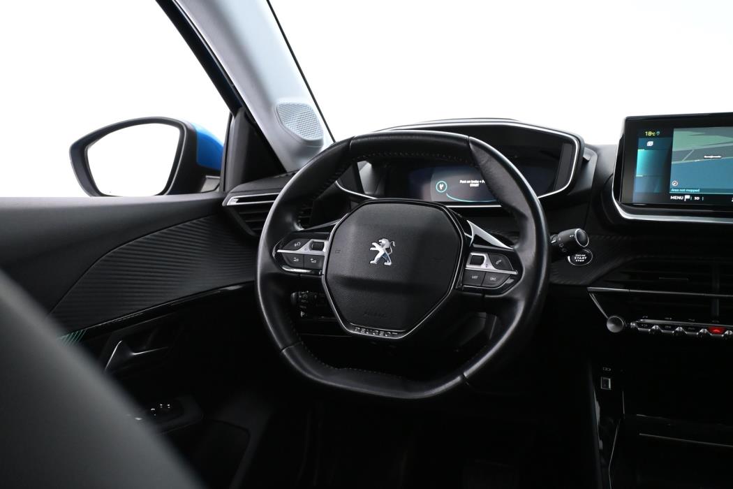 PEUGEOT 208 2020
