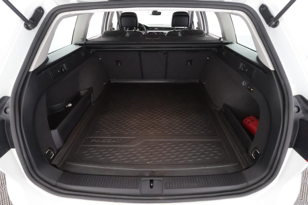 VOLKSWAGEN Passat 2020