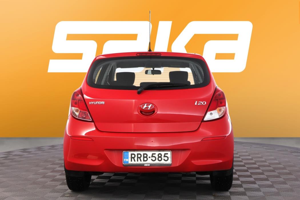 HYUNDAI i20 2013