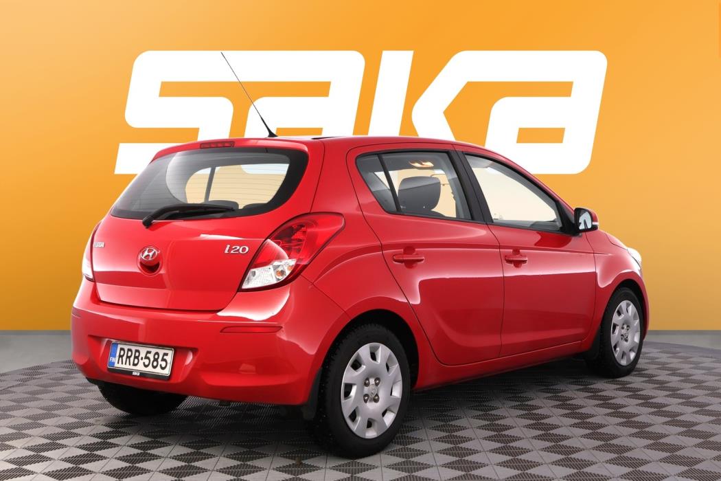 HYUNDAI i20 2013
