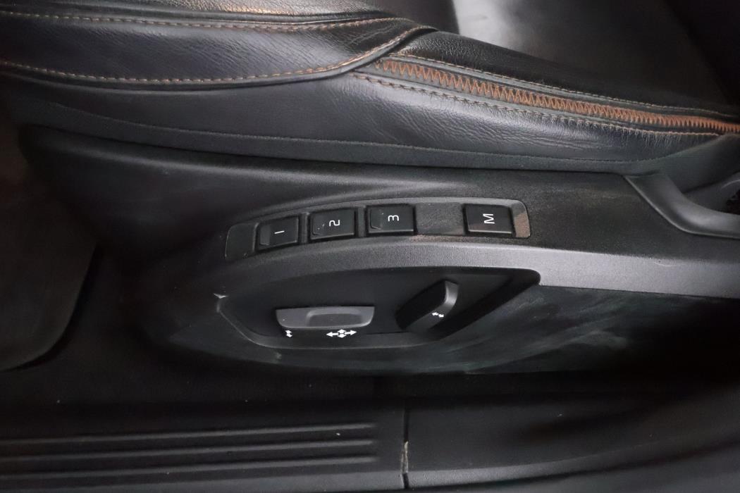 VOLVO V40 Cross Country 2015