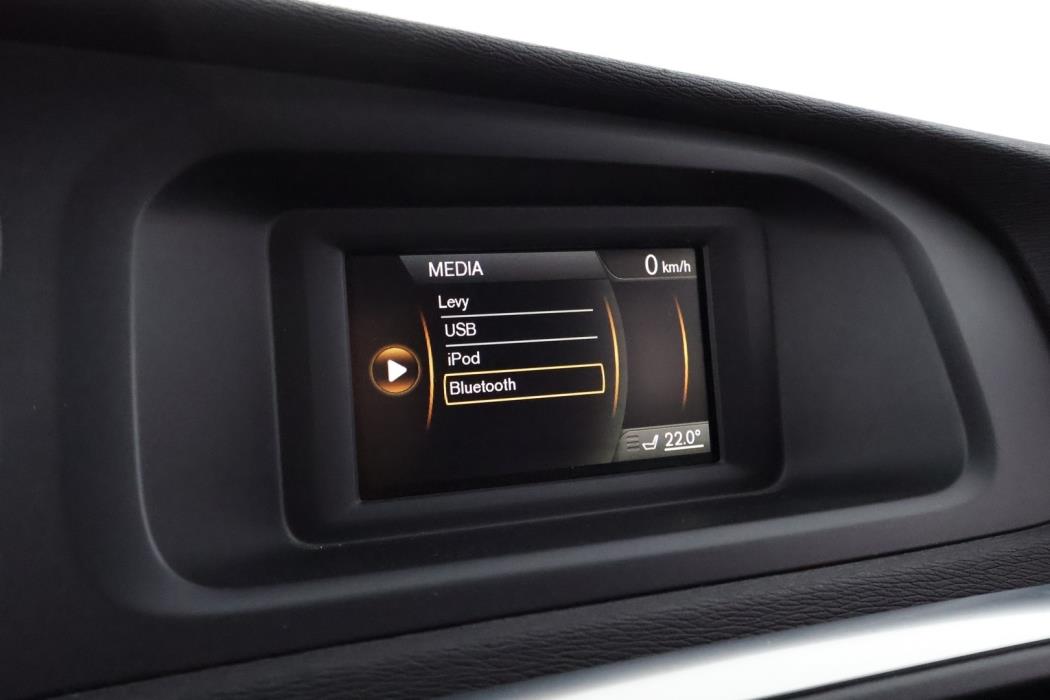 VOLVO V40 Cross Country 2015