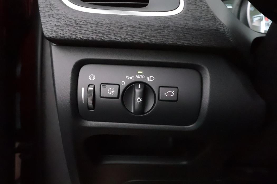 VOLVO V40 Cross Country 2015