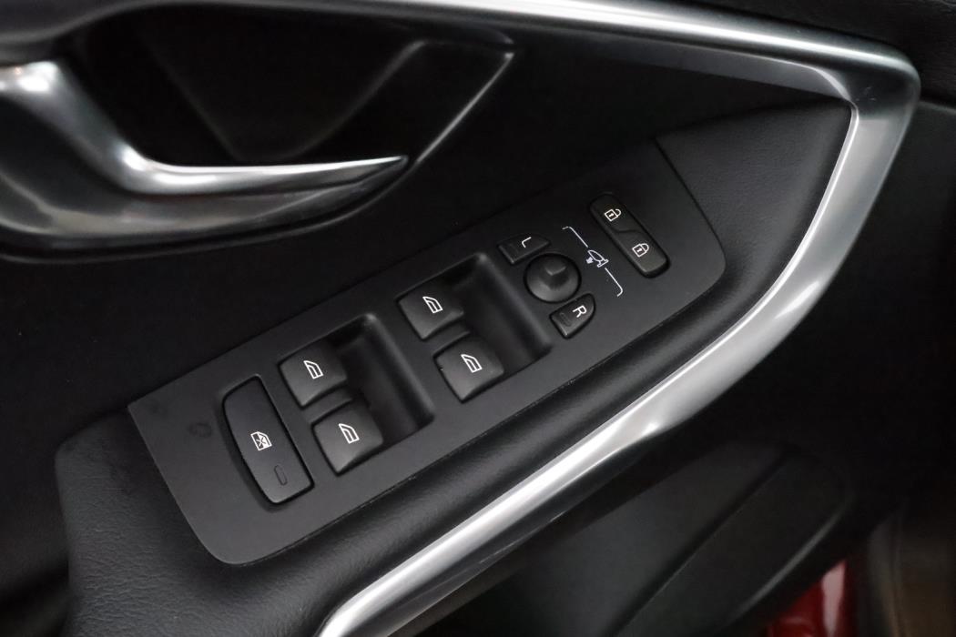 VOLVO V40 Cross Country 2015