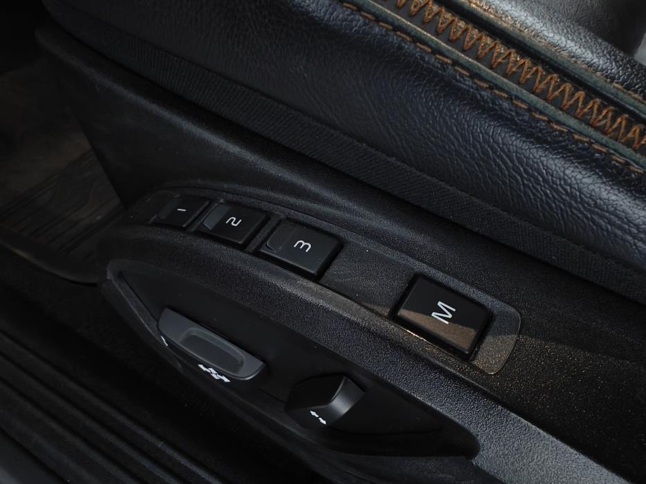 VOLVO V40 Cross Country 2015