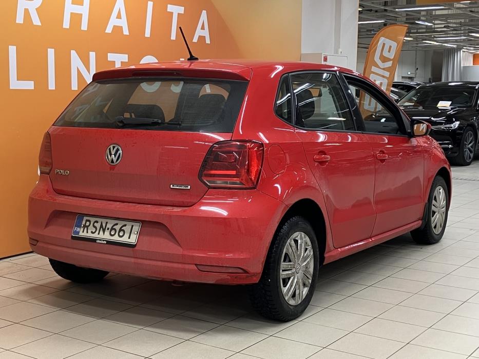 VOLKSWAGEN Polo 2016