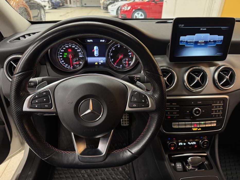 MERCEDES-BENZ CLA 2019