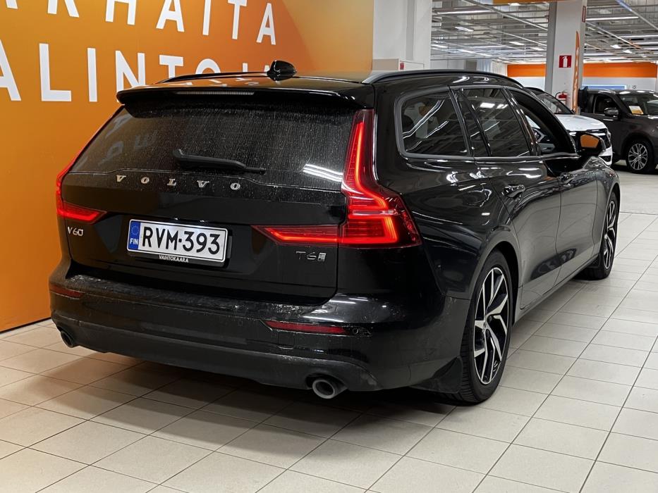 VOLVO V60 2020