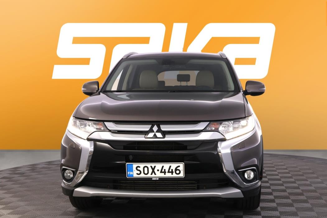 MITSUBISHI Outlander 2016