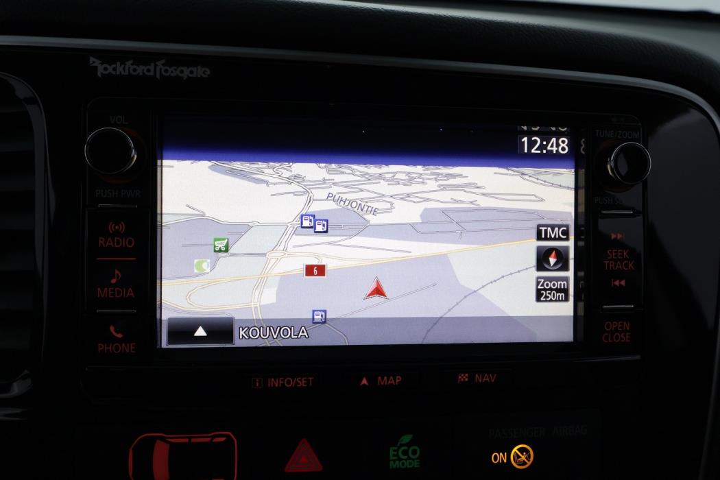 MITSUBISHI Outlander 2016