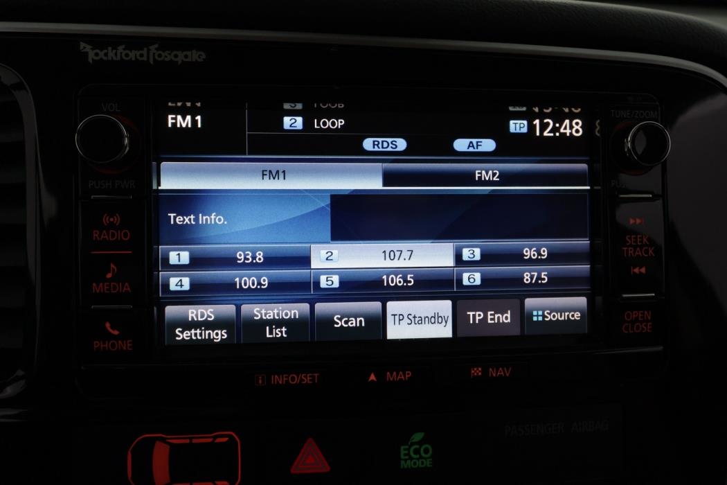 MITSUBISHI Outlander 2016