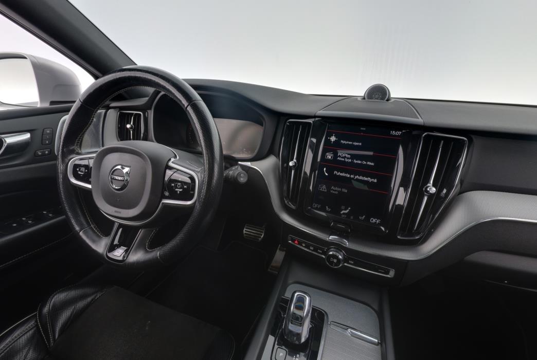VOLVO XC60 2018