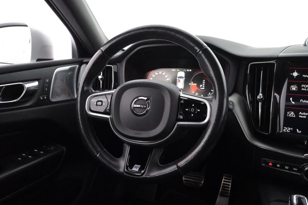 VOLVO XC60 2018