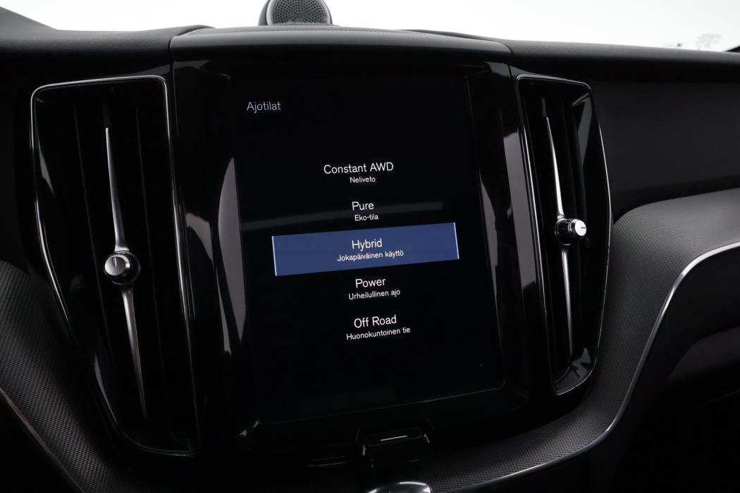 VOLVO XC60 2018