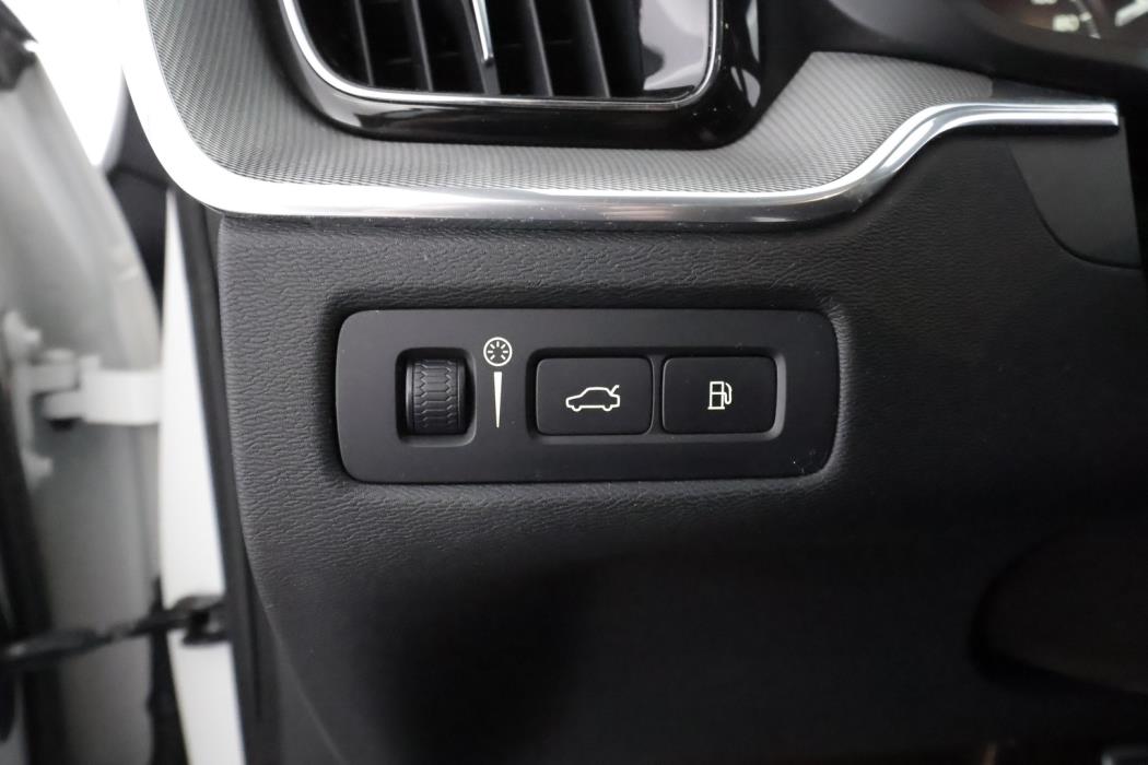 VOLVO XC60 2018