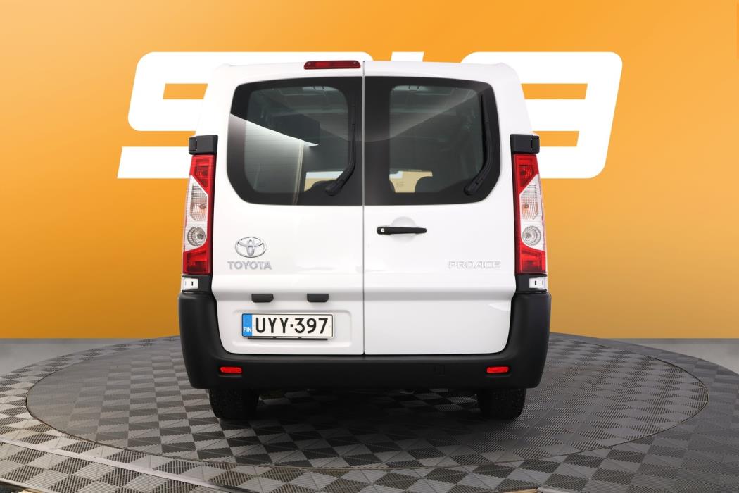 TOYOTA Proace 2015