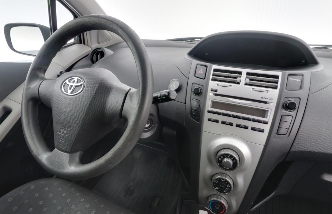 TOYOTA Yaris 2007