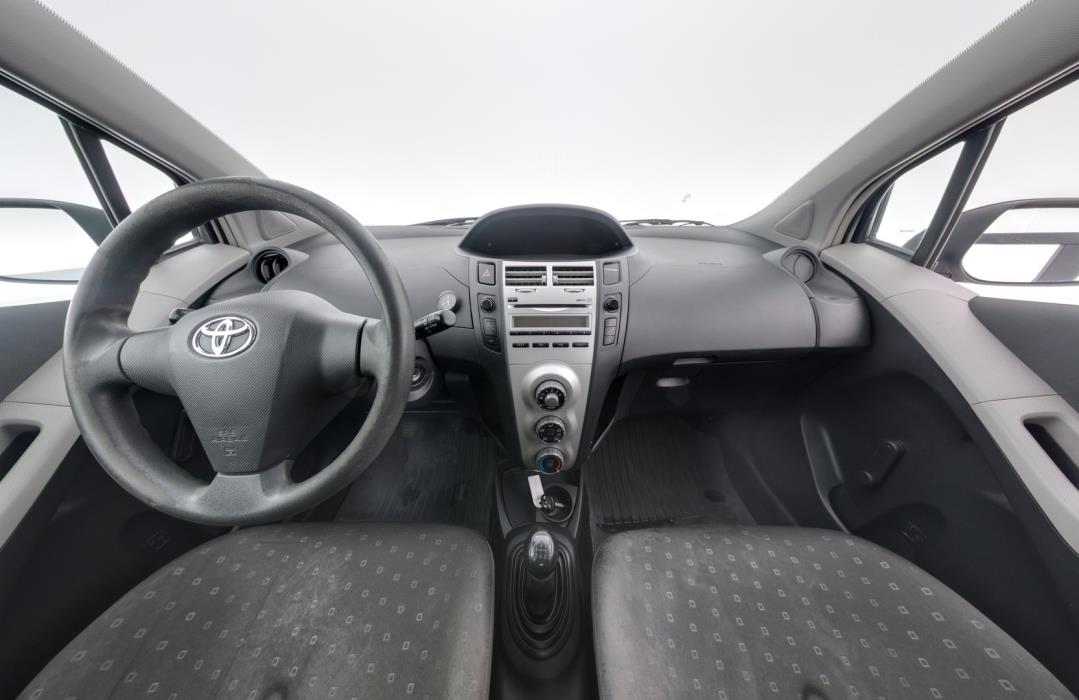 TOYOTA Yaris 2007