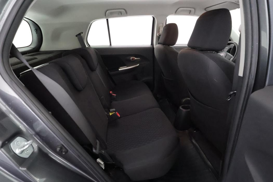 TOYOTA Urban Cruiser 2011