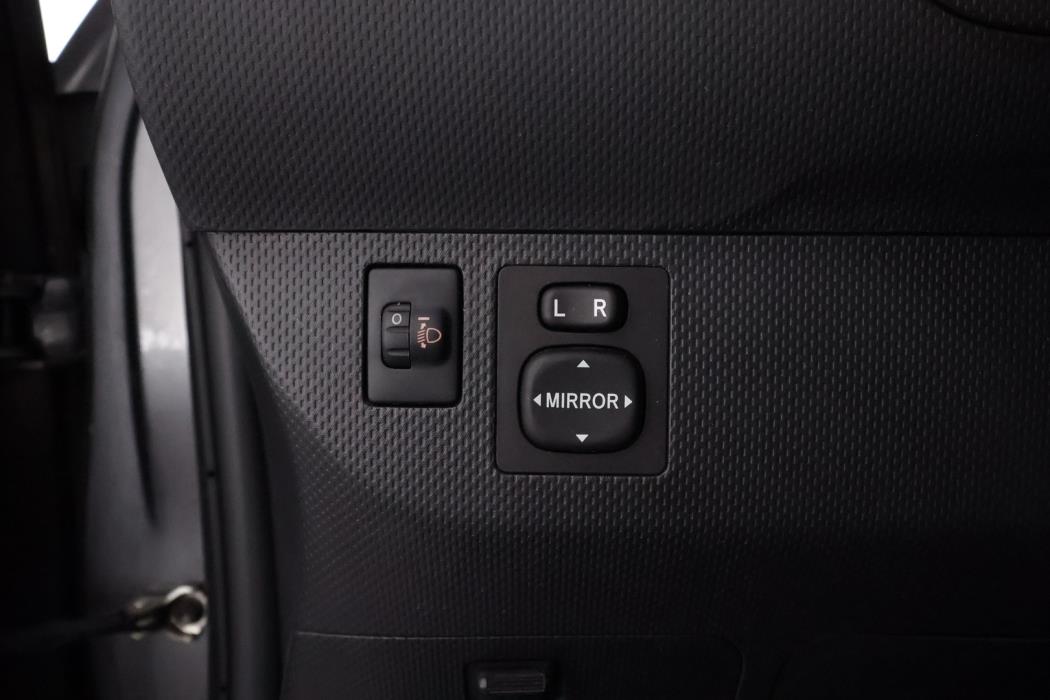 TOYOTA Urban Cruiser 2011