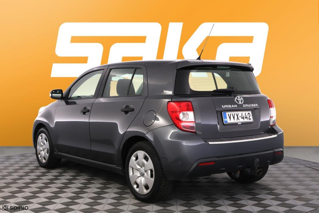 TOYOTA Urban Cruiser 2011