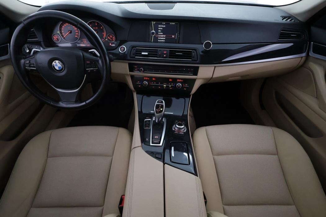 BMW 520 2011