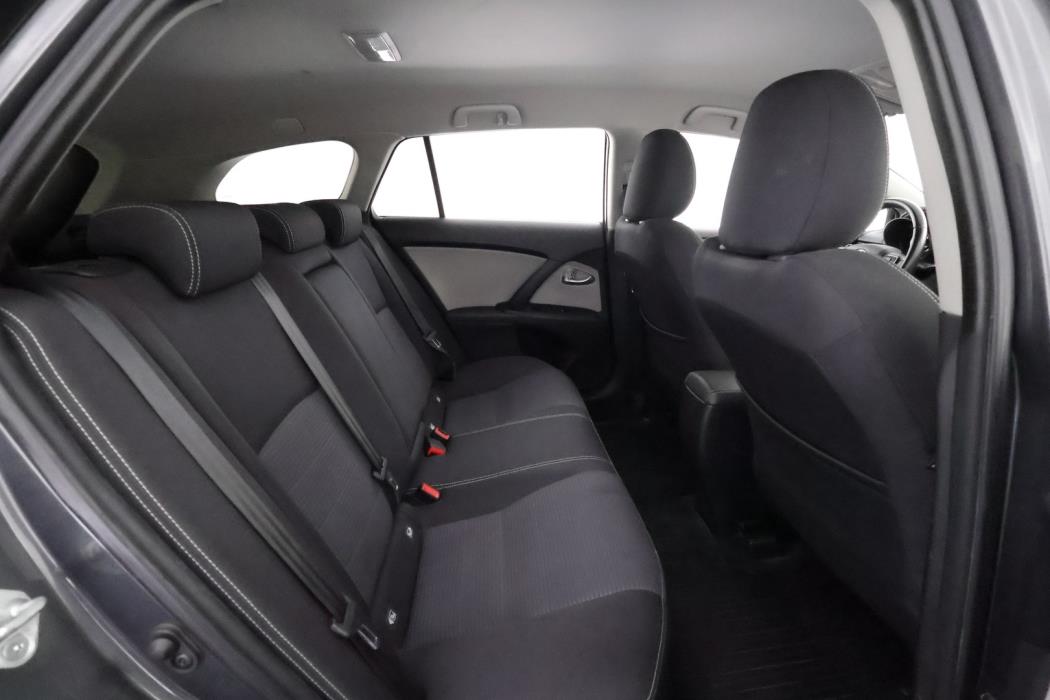 TOYOTA Avensis 2016