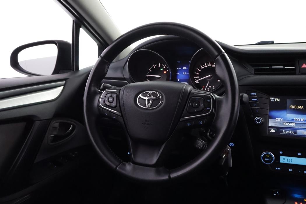 TOYOTA Avensis 2016