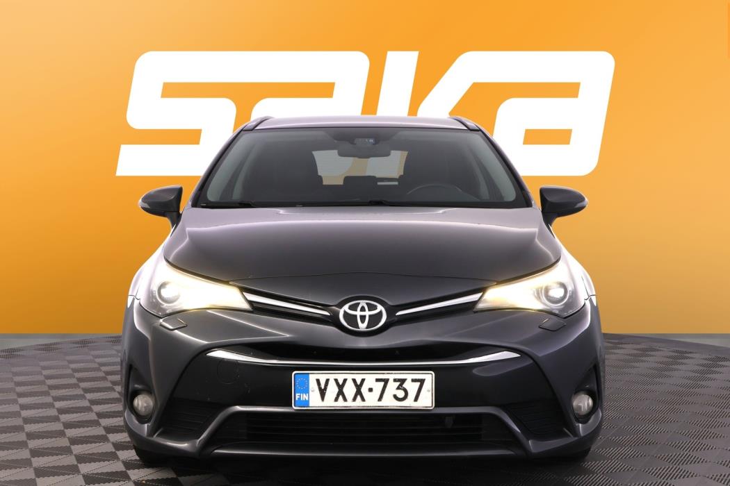 TOYOTA Avensis 2016