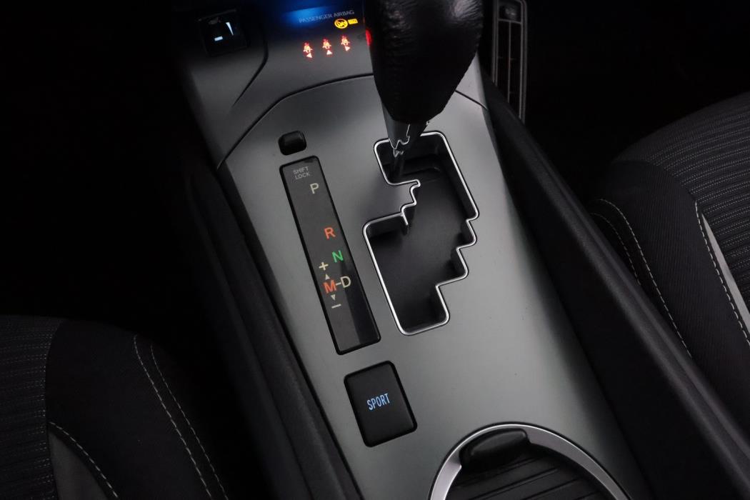 TOYOTA Avensis 2016