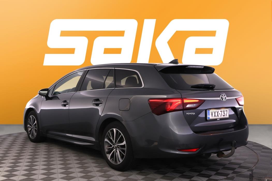 TOYOTA Avensis 2016