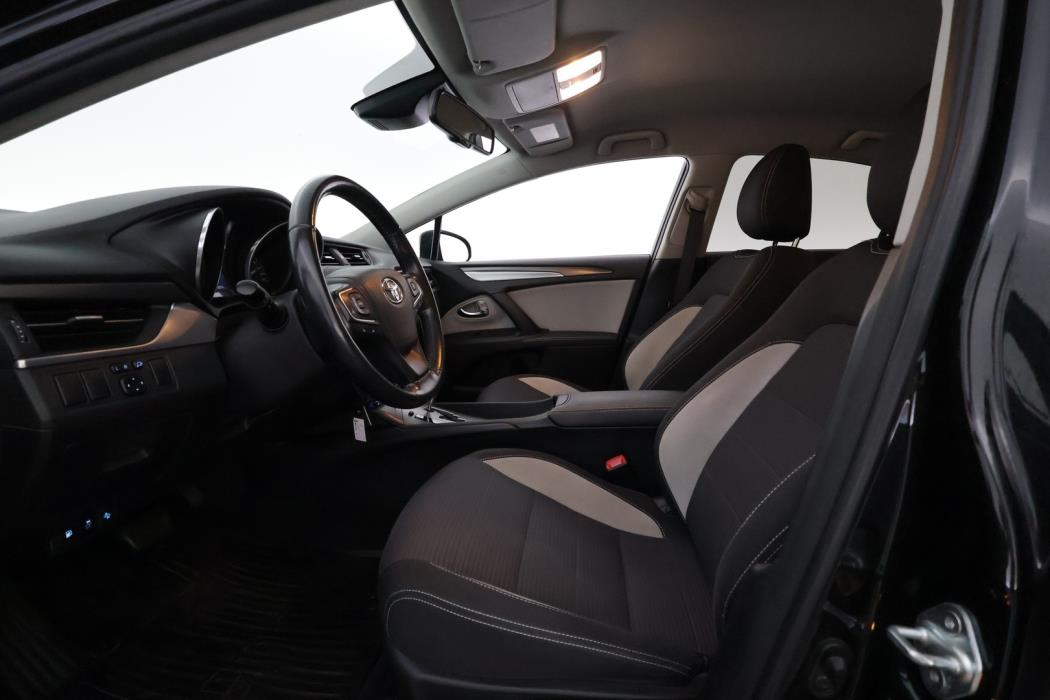TOYOTA Avensis 2018