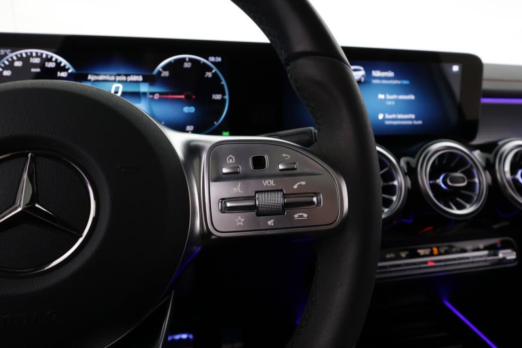 MERCEDES-BENZ EQB 2022
