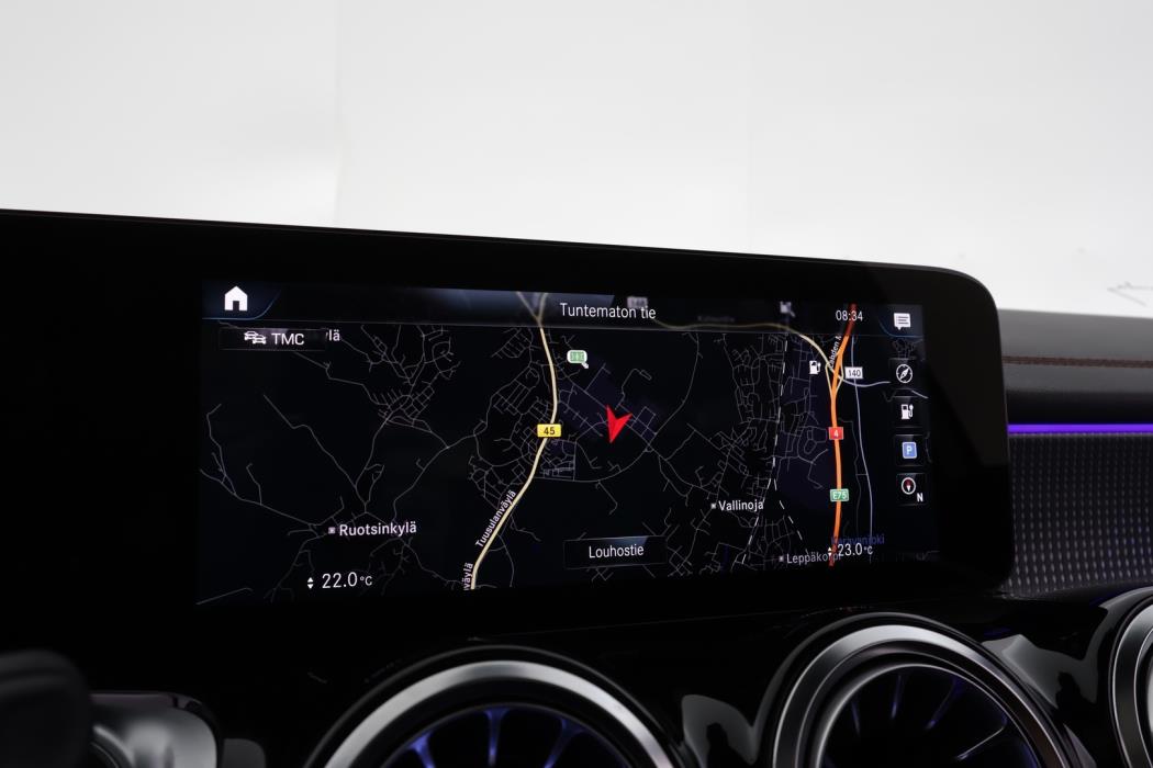 MERCEDES-BENZ EQB 2022