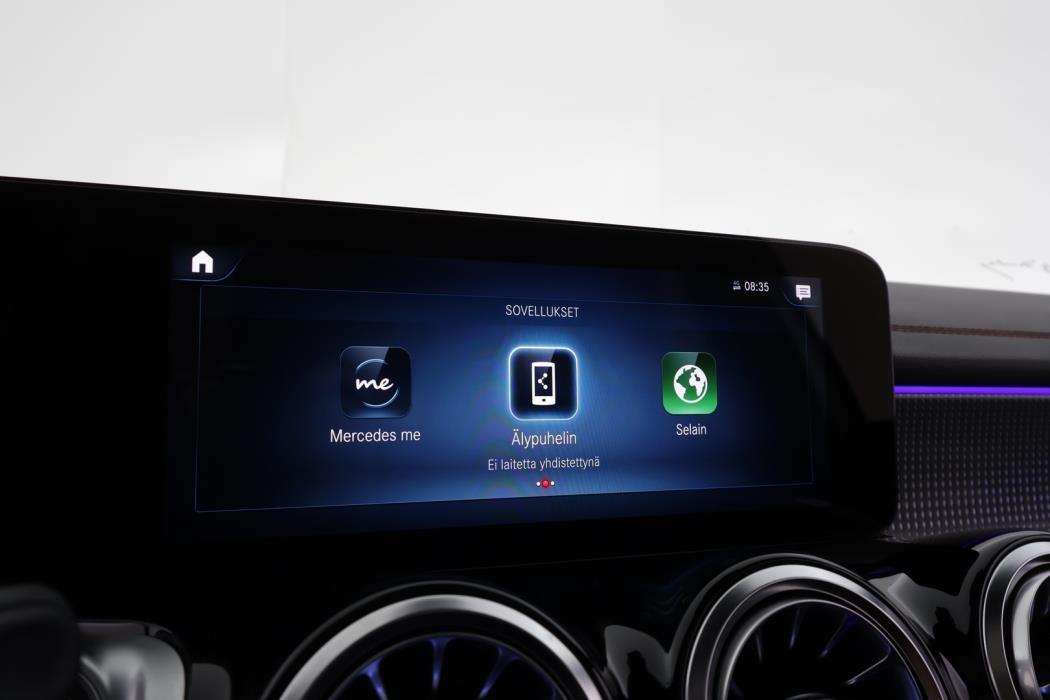 MERCEDES-BENZ EQB 2022