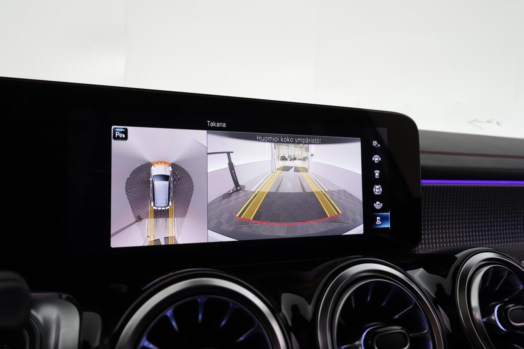 MERCEDES-BENZ EQB 2022