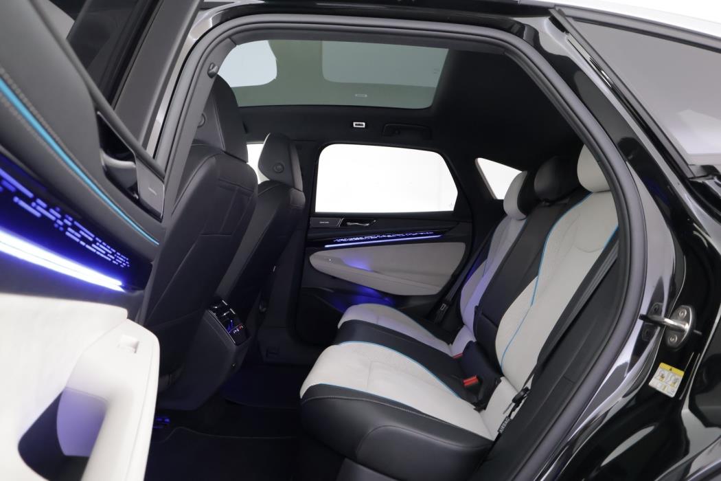 VOLKSWAGEN ID.7 2024