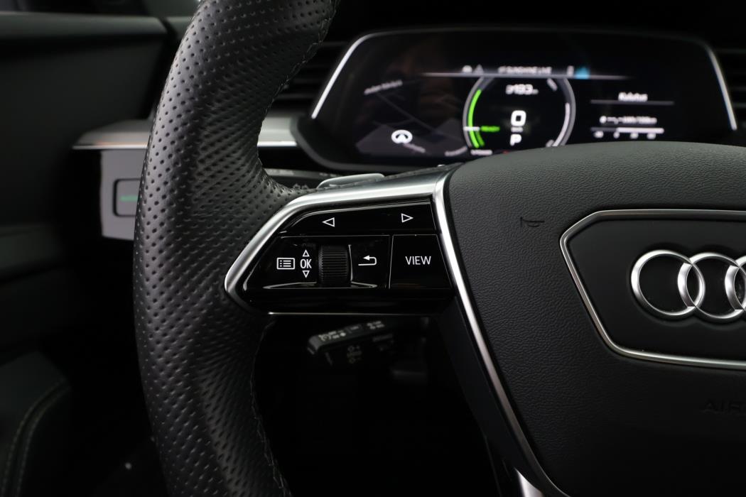 AUDI e-tron 2023