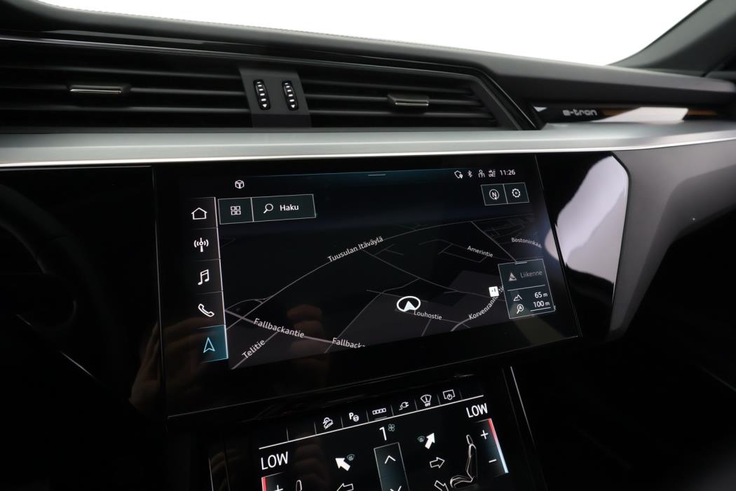 AUDI e-tron 2023