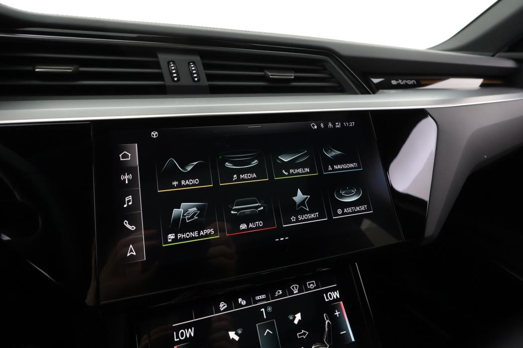 AUDI e-tron 2023