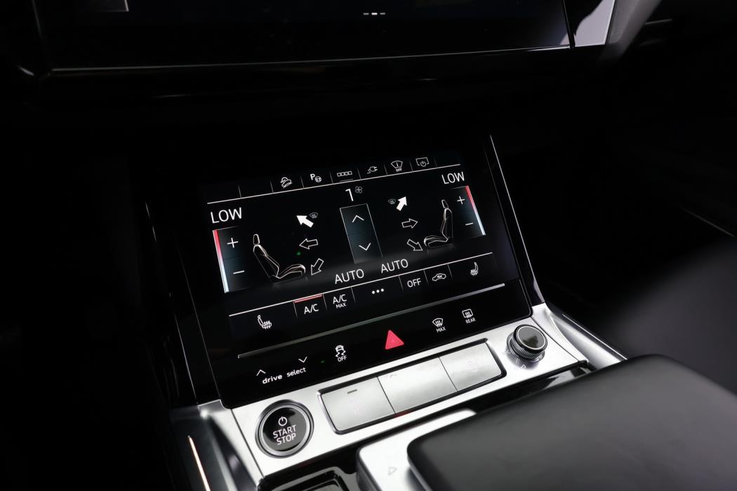 AUDI e-tron 2023