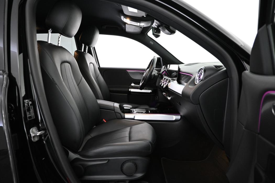 MERCEDES-BENZ EQB 2023